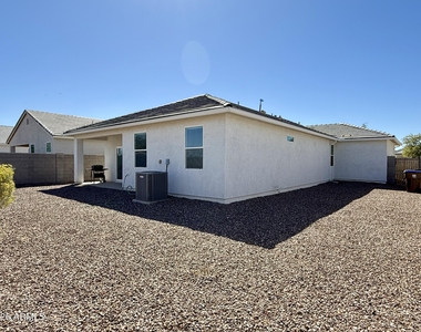 2207 S 46th Street - Photo Thumbnail 32