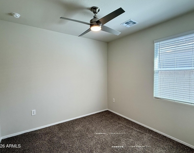 2207 S 46th Street - Photo Thumbnail 3