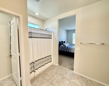 2207 S 46th Street - Photo Thumbnail 26