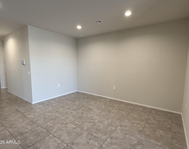 2207 S 46th Street - Photo Thumbnail 16