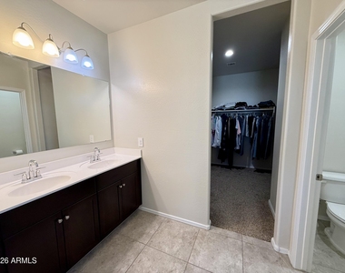 2207 S 46th Street - Photo Thumbnail 24
