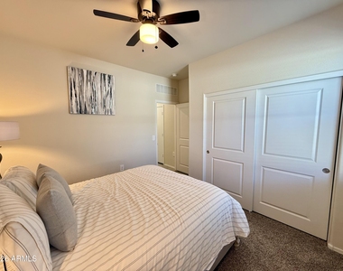 2207 S 46th Street - Photo Thumbnail 19