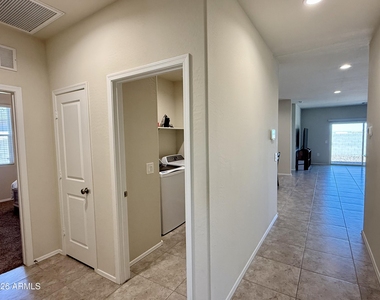 2207 S 46th Street - Photo Thumbnail 21