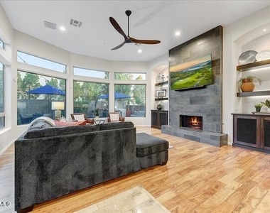 16589 N 109th Street - Photo Thumbnail 9