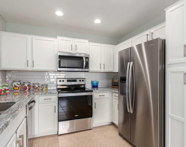 17618 W Calavar Road - Photo Thumbnail 9