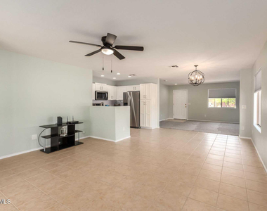 17618 W Calavar Road - Photo Thumbnail 7