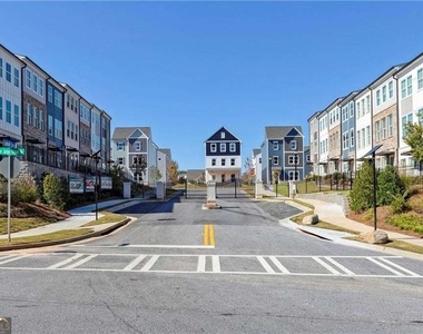 1422 Creekside Circle Nw - Photo Thumbnail 1