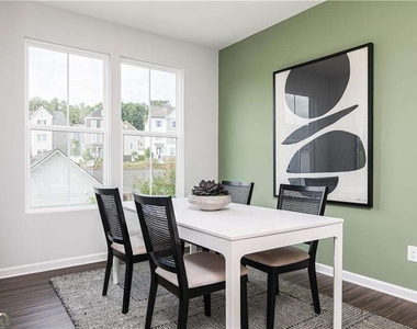 1422 Creekside Circle Nw - Photo Thumbnail 6