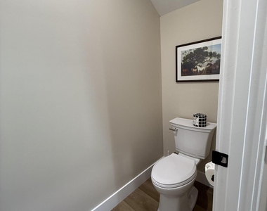 211 S Dakota Street - Photo Thumbnail 22