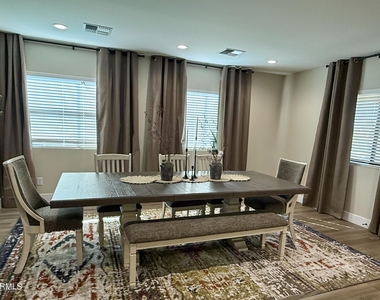 211 S Dakota Street - Photo Thumbnail 7