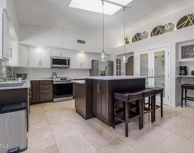 6001 E Monte Cristo Avenue - Photo Thumbnail 10