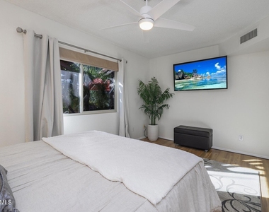 6001 E Monte Cristo Avenue - Photo Thumbnail 23