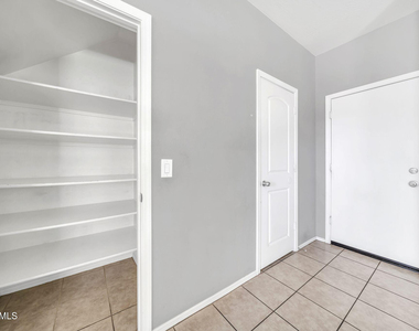 7770 W Alvarado Road - Photo Thumbnail 27