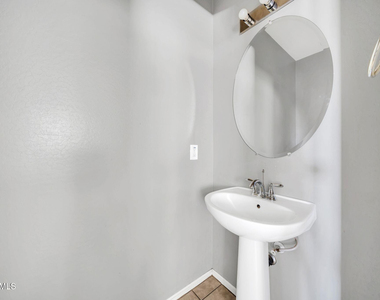 7770 W Alvarado Road - Photo Thumbnail 28