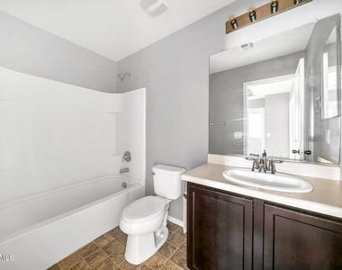 7770 W Alvarado Road - Photo Thumbnail 25