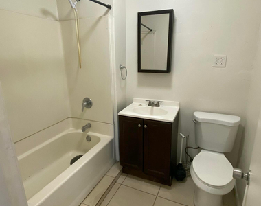 3810 N 9th Place - Photo Thumbnail 1