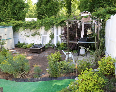 685 Crossbridge Alley - Photo Thumbnail 15