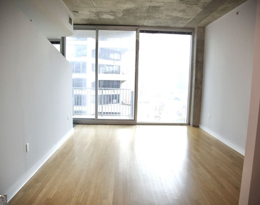 400 W Peachtree Street Nw - Photo Thumbnail 2