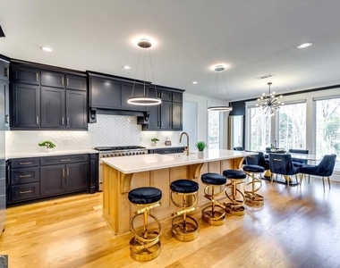 155 Dean Drive - Photo Thumbnail 12