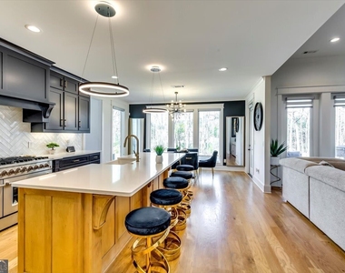 155 Dean Drive - Photo Thumbnail 13