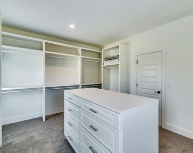 155 Dean Drive - Photo Thumbnail 42