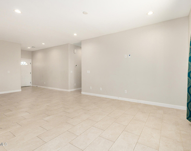 10019 W Monaco Boulevard - Photo Thumbnail 5