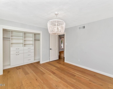 4621 N 43rd Street - Photo Thumbnail 14