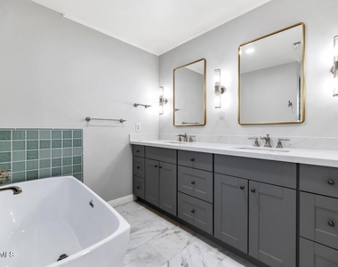 4621 N 43rd Street - Photo Thumbnail 11