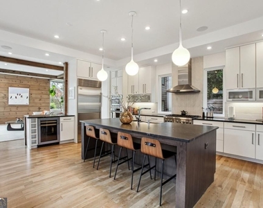 608 Mcgruder Street - Photo Thumbnail 11