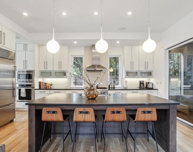 608 Mcgruder Street - Photo Thumbnail 10