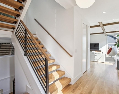 608 Mcgruder Street - Photo Thumbnail 5