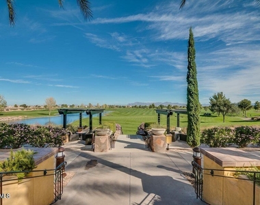 678 E Cobble Stone Drive - Photo Thumbnail 28