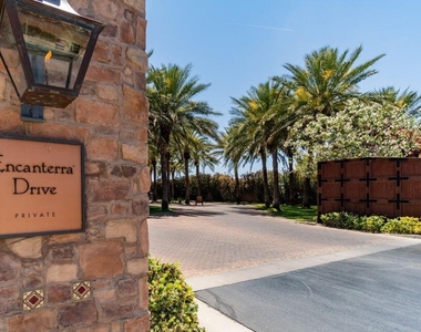 1732 E Vesper Trail - Photo Thumbnail 27