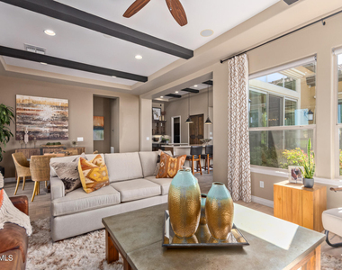 628 E Peach Tree Street - Photo Thumbnail 3