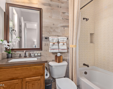 628 E Peach Tree Street - Photo Thumbnail 22
