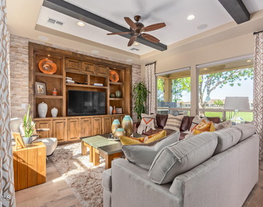 628 E Peach Tree Street - Photo Thumbnail 1