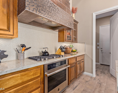 628 E Peach Tree Street - Photo Thumbnail 14