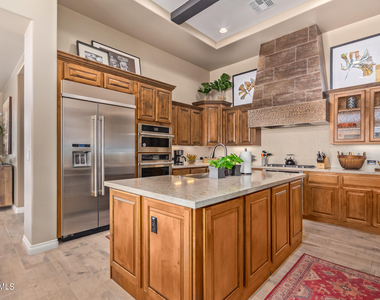 628 E Peach Tree Street - Photo Thumbnail 11