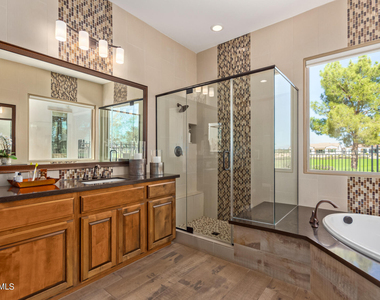 628 E Peach Tree Street - Photo Thumbnail 19