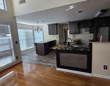 108 Talon Place - Photo Thumbnail 3