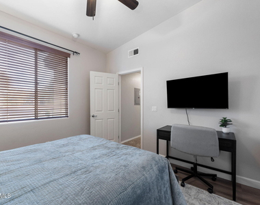 10136 E Southern Avenue - Photo Thumbnail 16