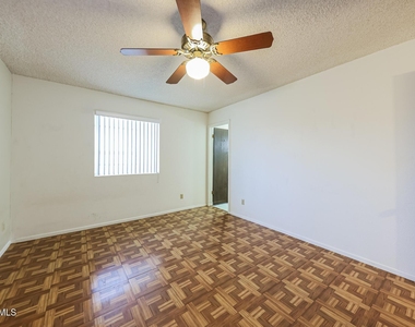 18422 N 30th Lane - Photo Thumbnail 40