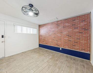 18422 N 30th Lane - Photo Thumbnail 37