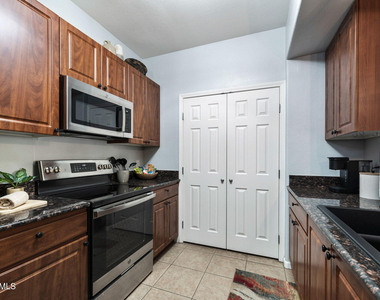 10136 E Southern Avenue - Photo Thumbnail 6