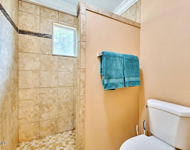 10450 N 77th Place - Photo Thumbnail 7