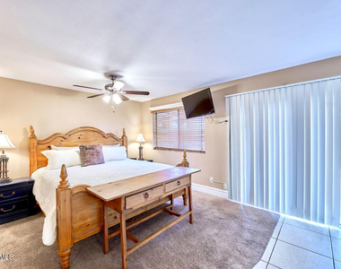 10450 N 77th Place - Photo Thumbnail 1