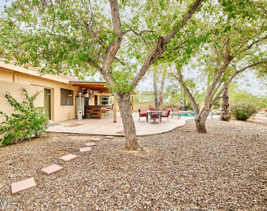 10450 N 77th Place - Photo Thumbnail 16
