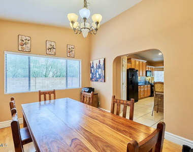 10450 N 77th Place - Photo Thumbnail 5