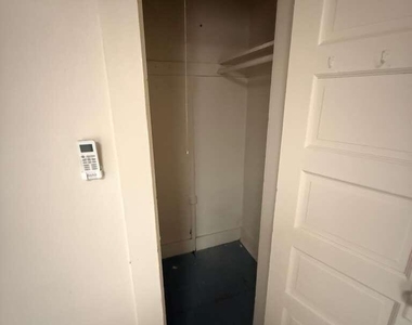 830 E 9th Street - Photo Thumbnail 5