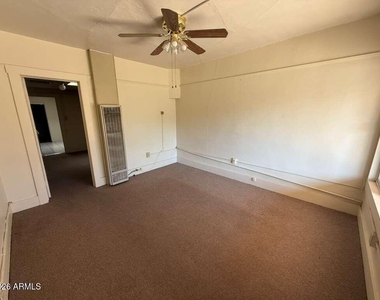 830 E 9th Street - Photo Thumbnail 2
